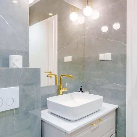 شقة Apartament Garden Surfingbird