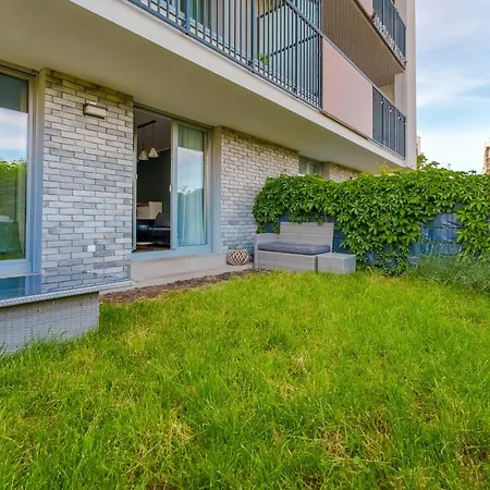 Apartament Garden Surfingbird شقة *